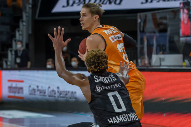 镇的一场比 镇的一场比